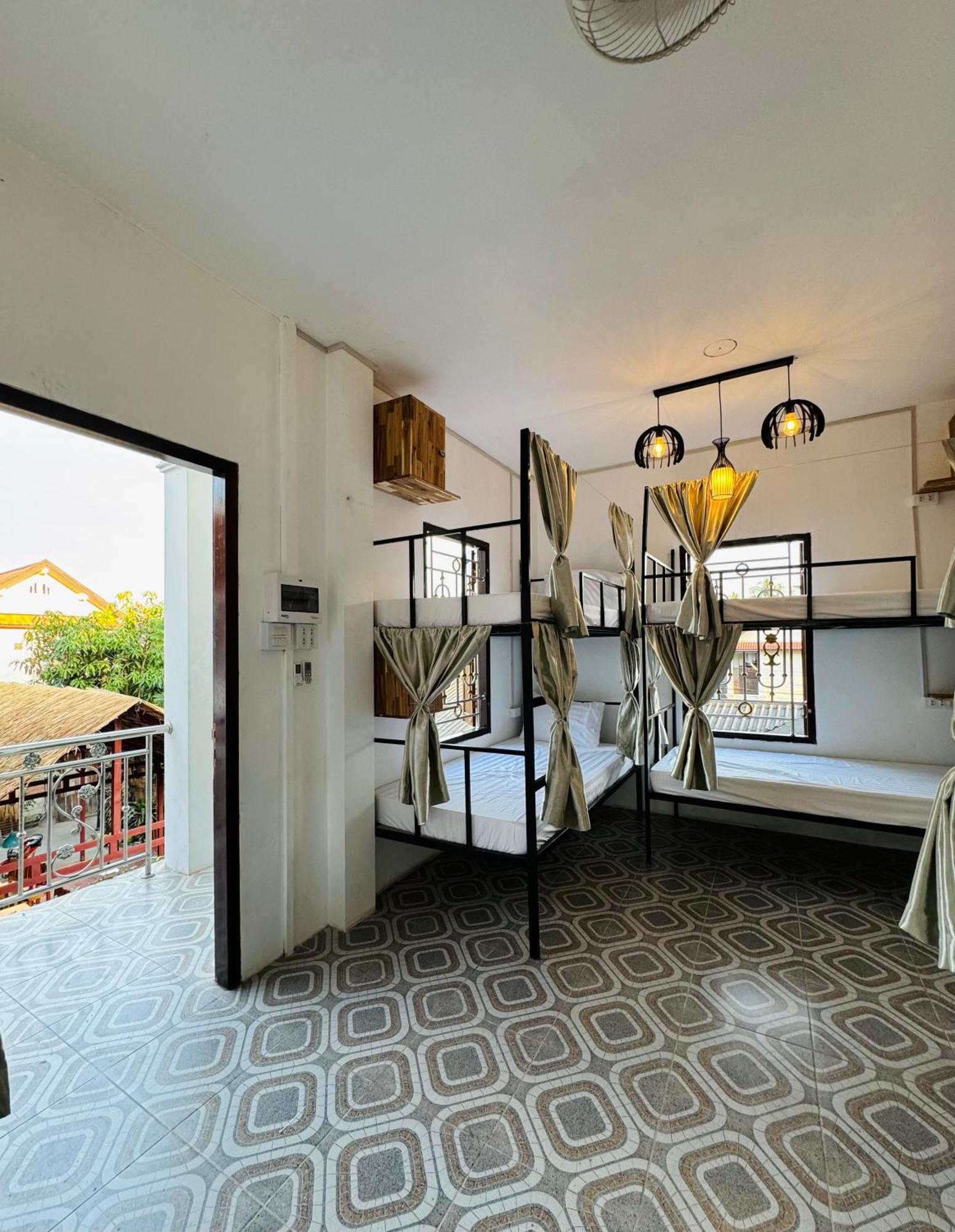 Sabai Sabai Backpackers Hostel Luang Prabang Exterior photo